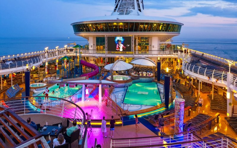 CRUISES